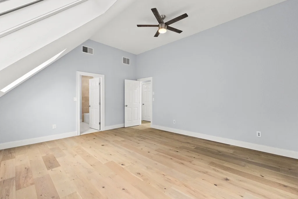 24 Country Club Dr, Plymouth