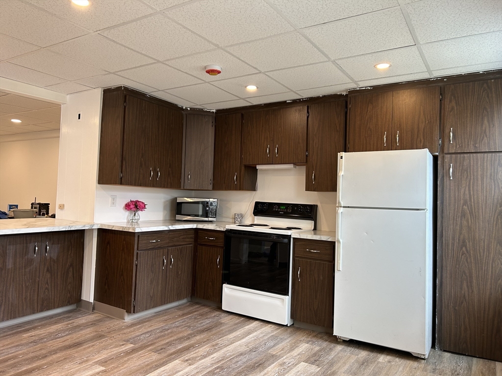 1-3 Valley Rd, Swampscott