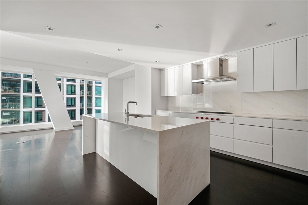 150 Seaport Blvd, Seaport District