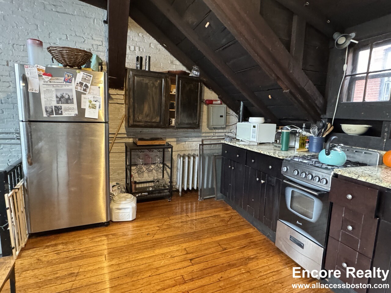 2 Champney Pl, Beacon Hill