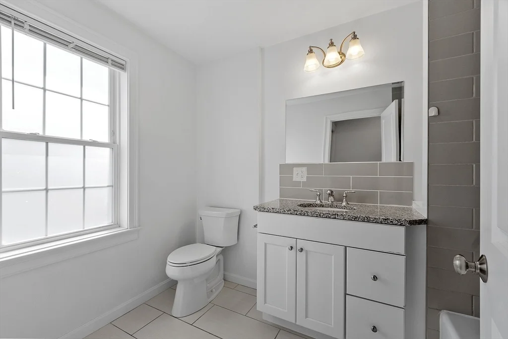 27 Mill St, Quincy