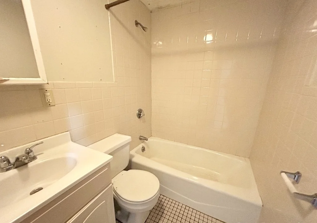 96 East Cottage, Boston