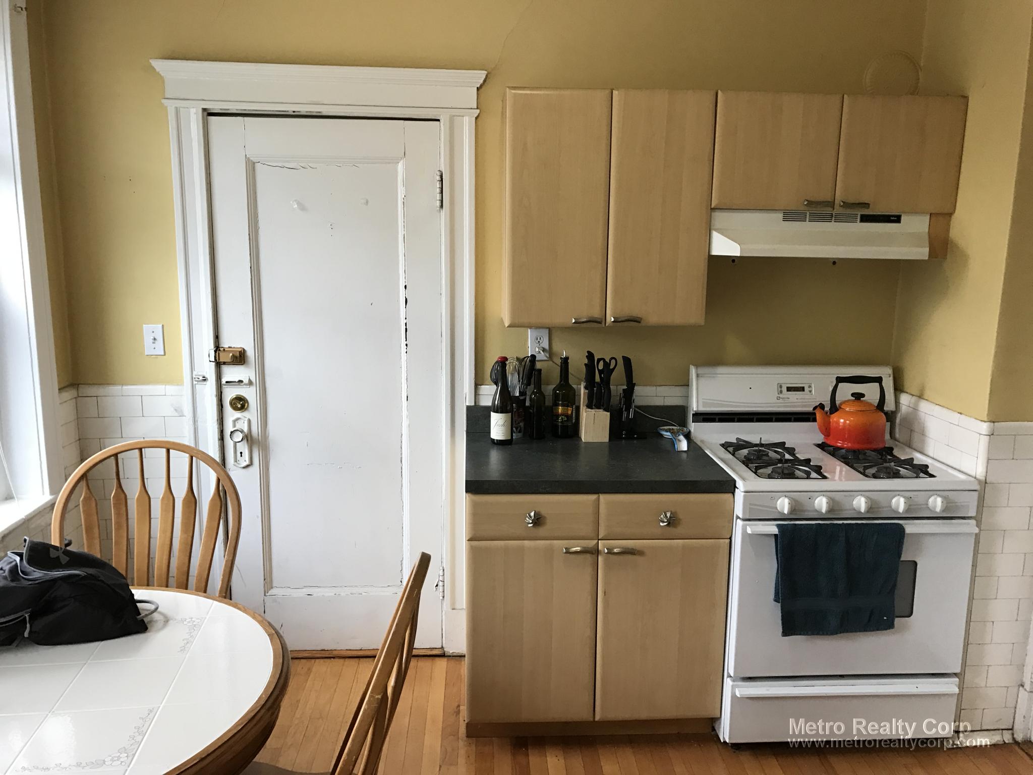 12 Greenway Ct, Coolidge Corner