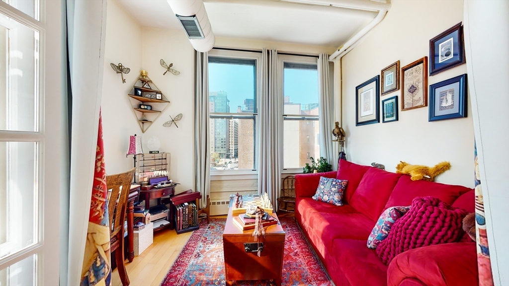 210 South, Leather District