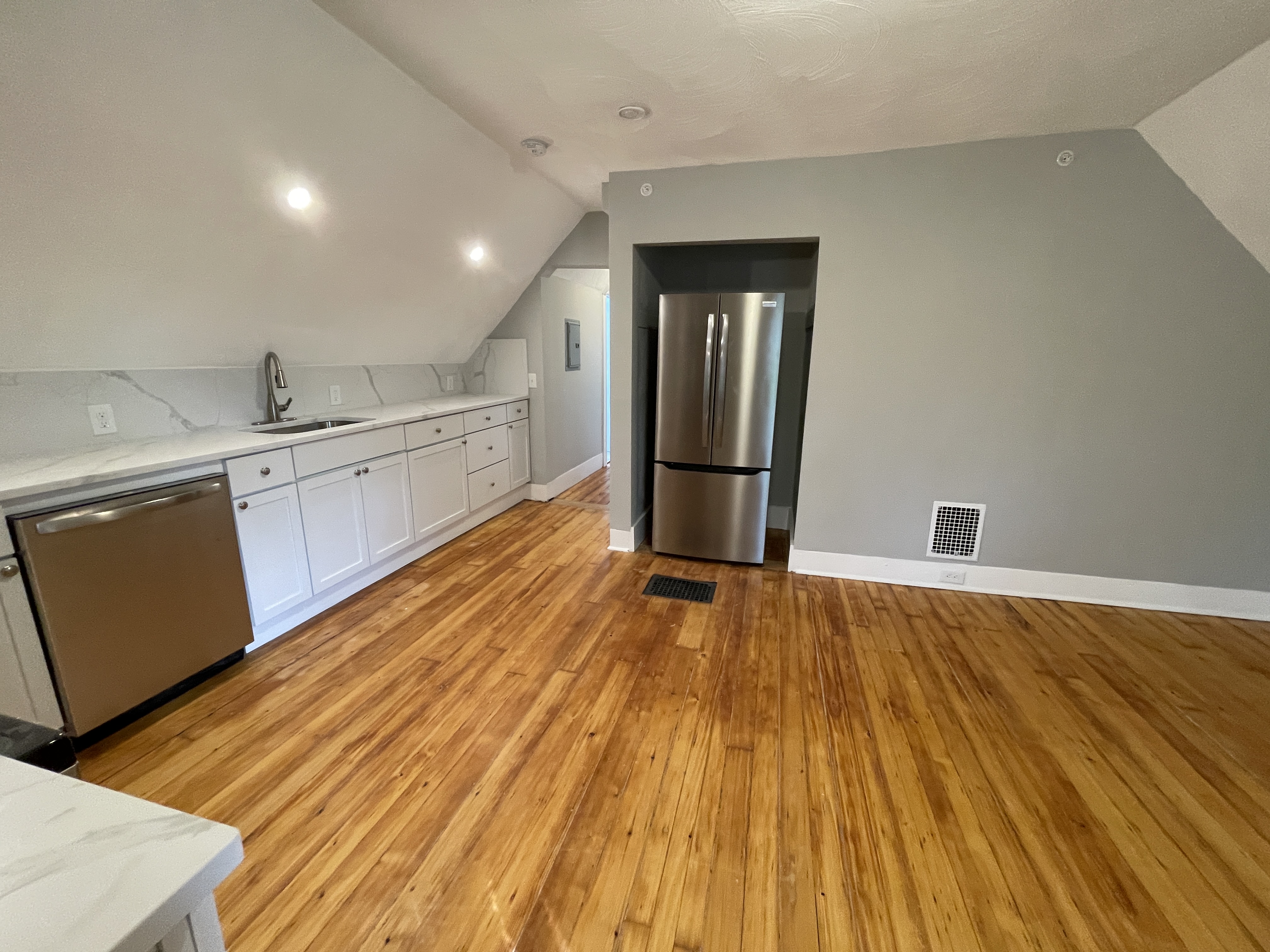 35 Cameron Ave, Teele Square