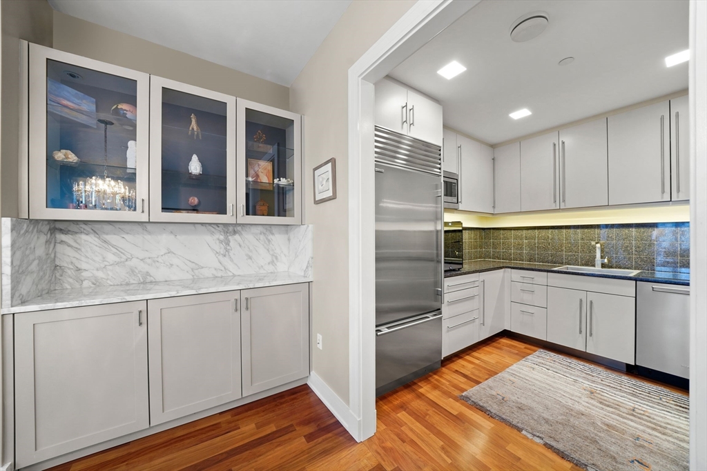 500 Atlantic Ave, Waterfront