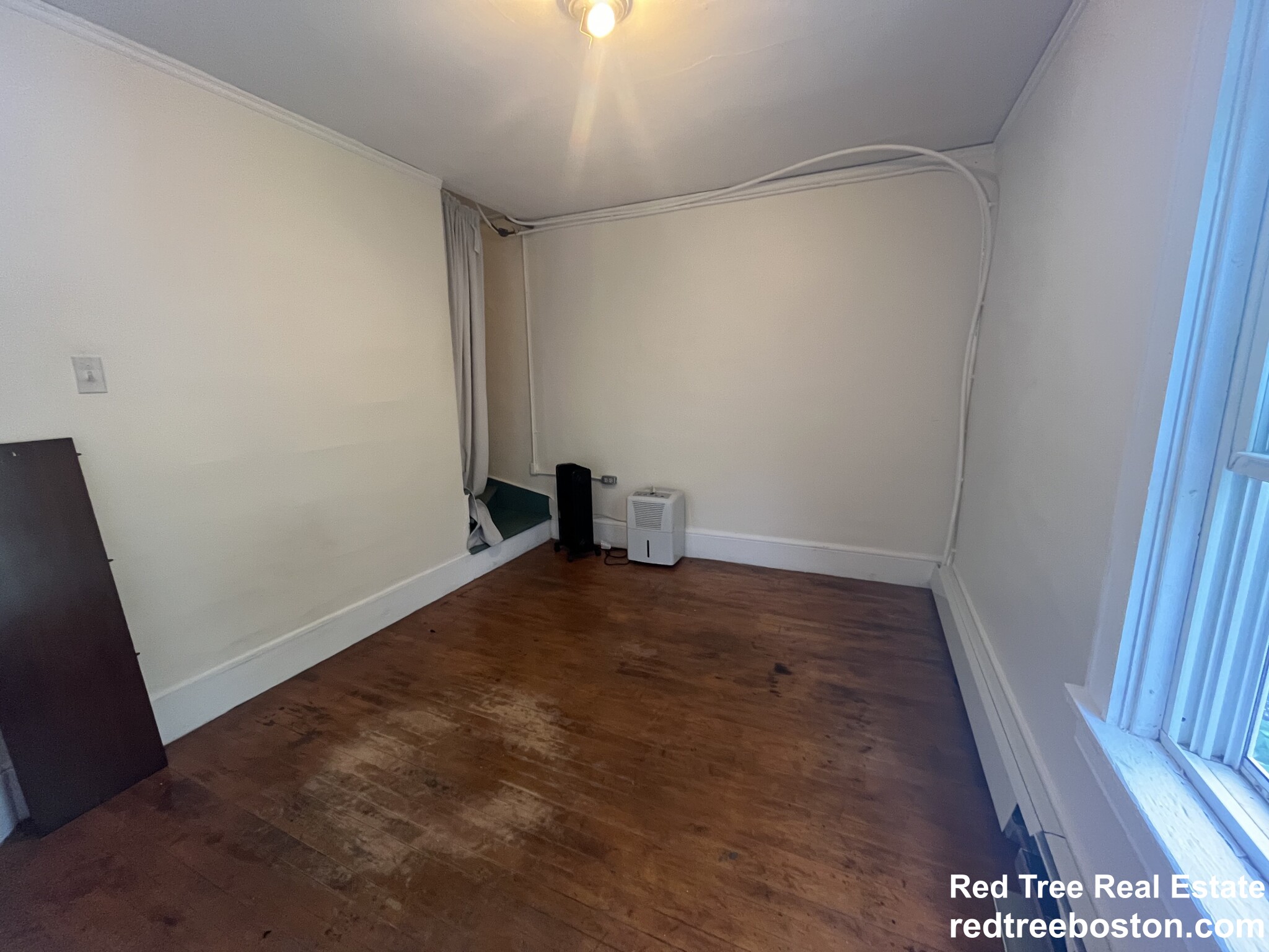 84 Walker St, Newtonville