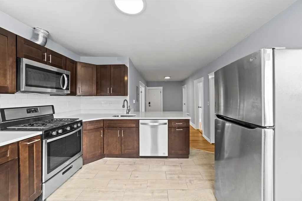 516 Washington, Brighton