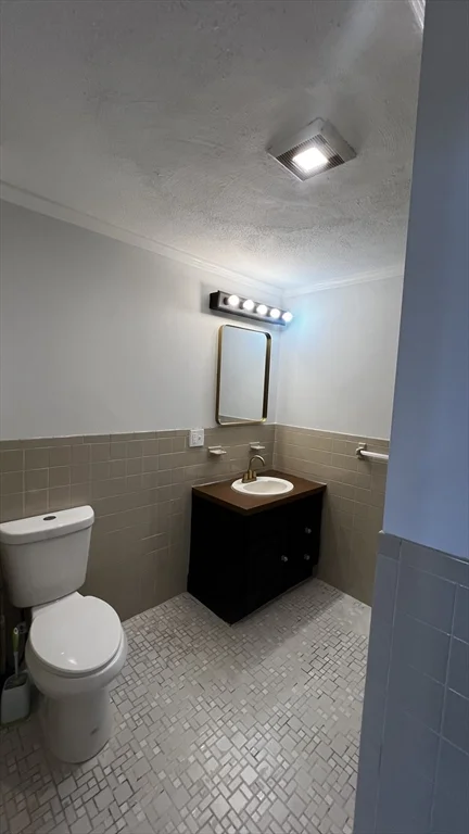 397 Chelsea St, East Boston