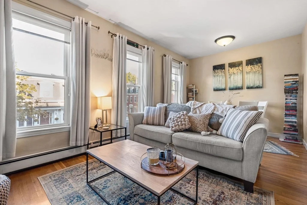 159 M, South Boston