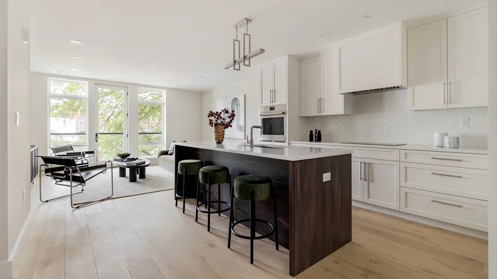 20 Kinmonth Rd, Newton