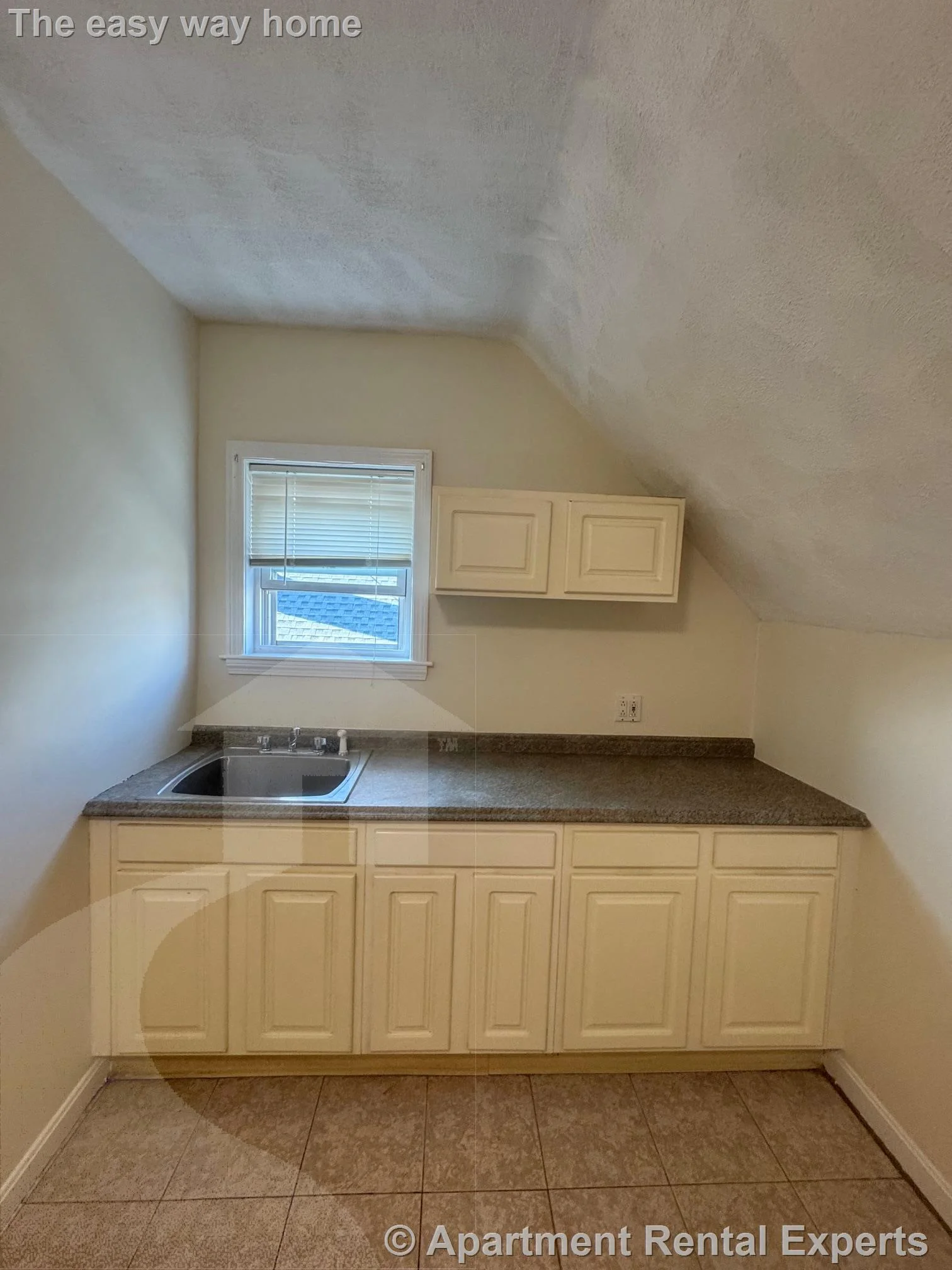 454 Broadway, Magoun Square