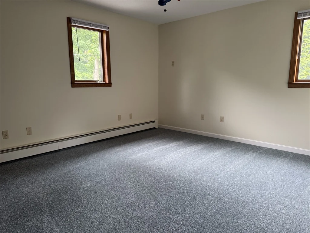 271 Wanoosnoc Rd, Fitchburg