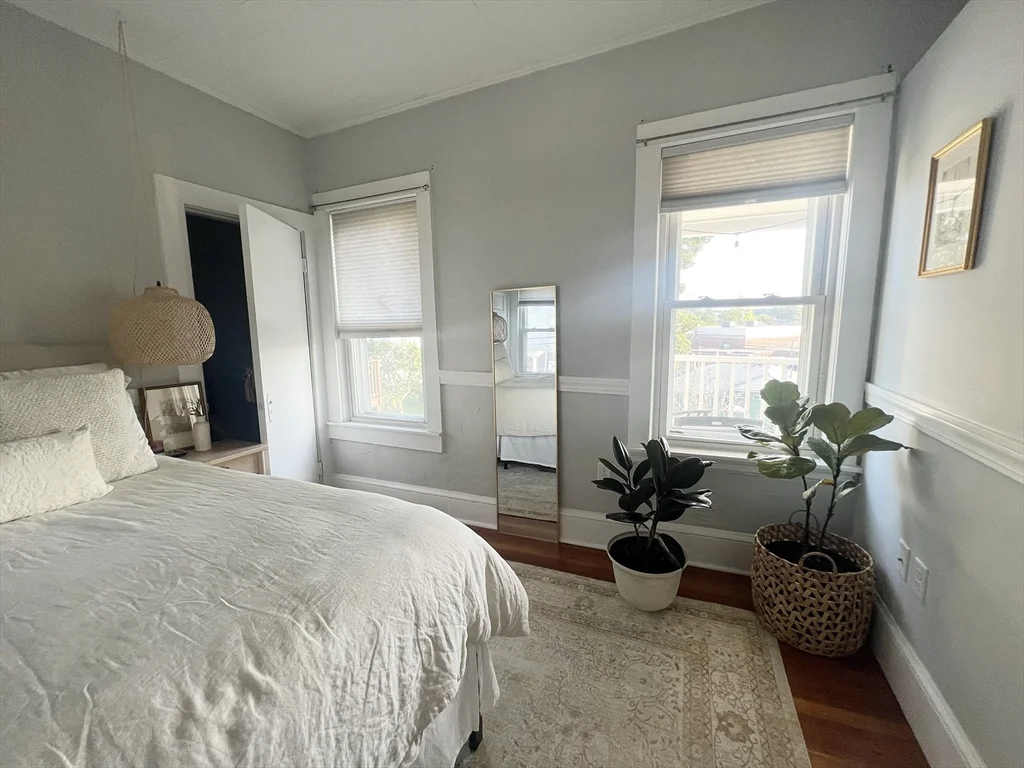 63 Leyden St, East Boston