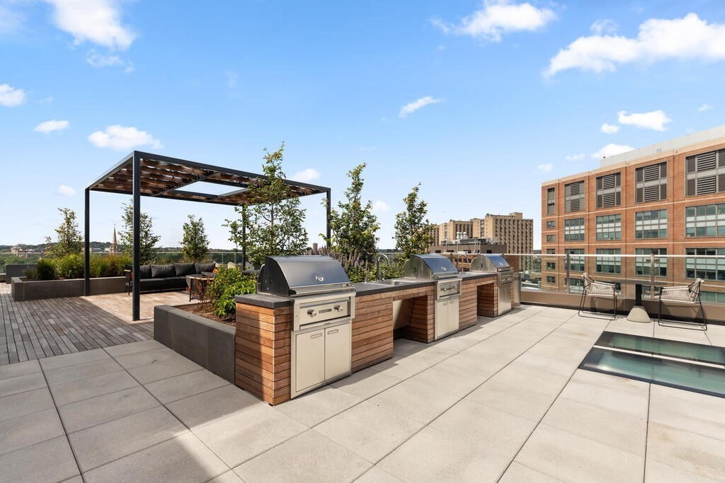 771 Beacon St, Fenway