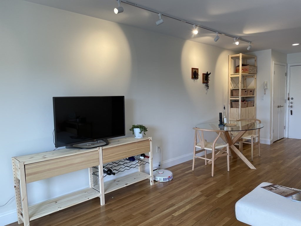 255 Beacon St, Somerville