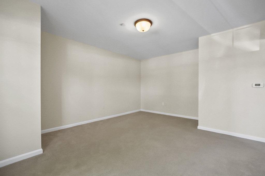 1275 Turnpike St, North Andover