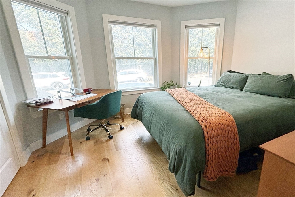 335 Maverick St, East Boston