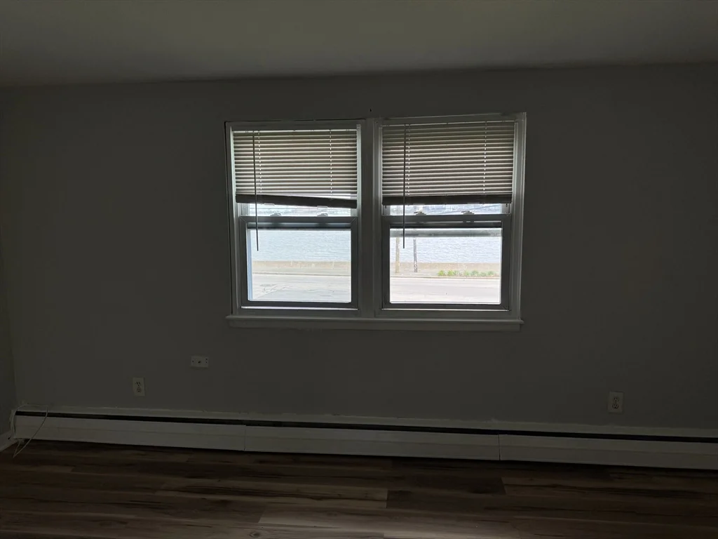 12 Essex St, North Quincy