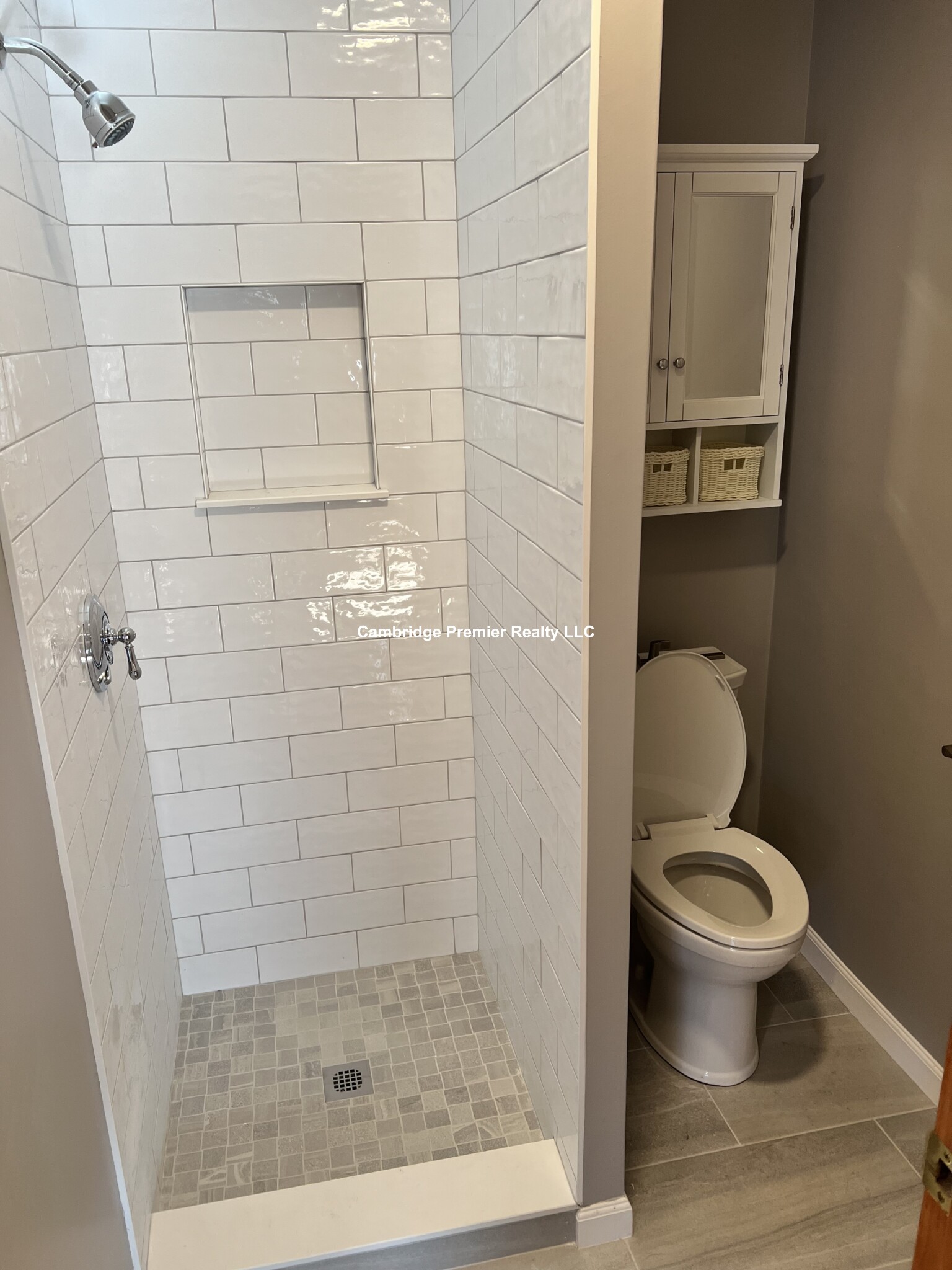 126 Washington St, Medford