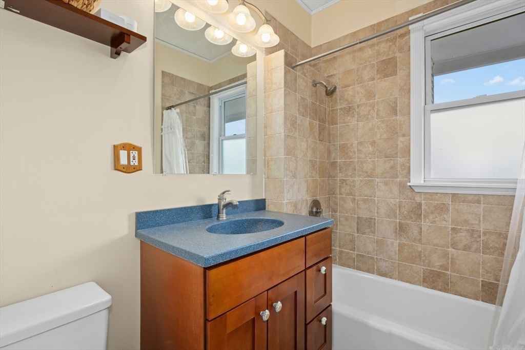 28 Stanton Rd, Brookline