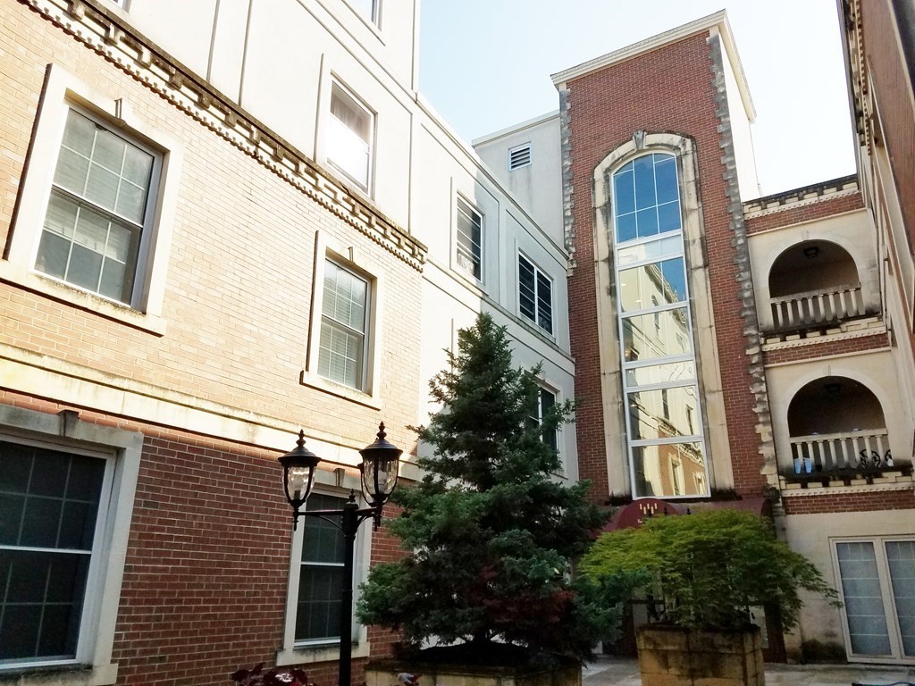 2440 Massachusetts Ave, Cambridge