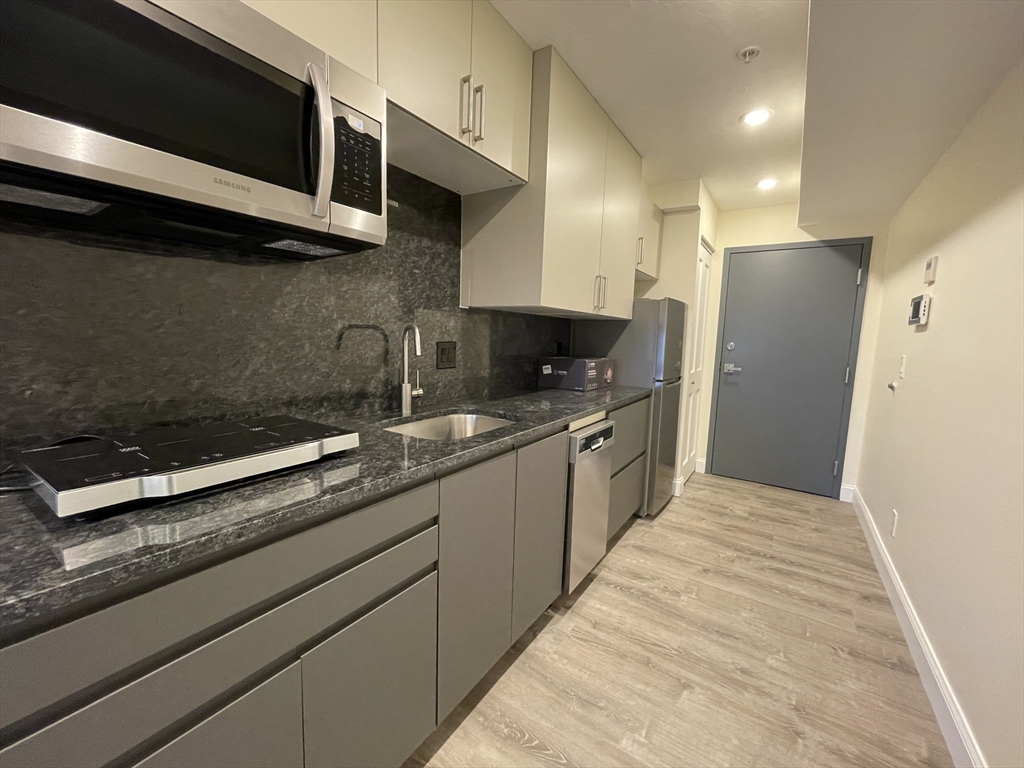 1028 Commonwealth Ave, Boston