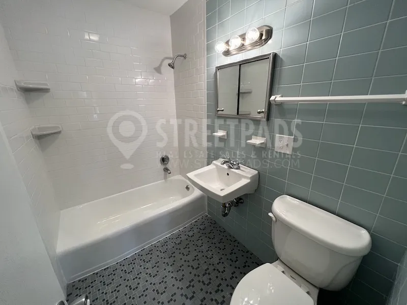 2018 Commonwealth Ave, Brighton