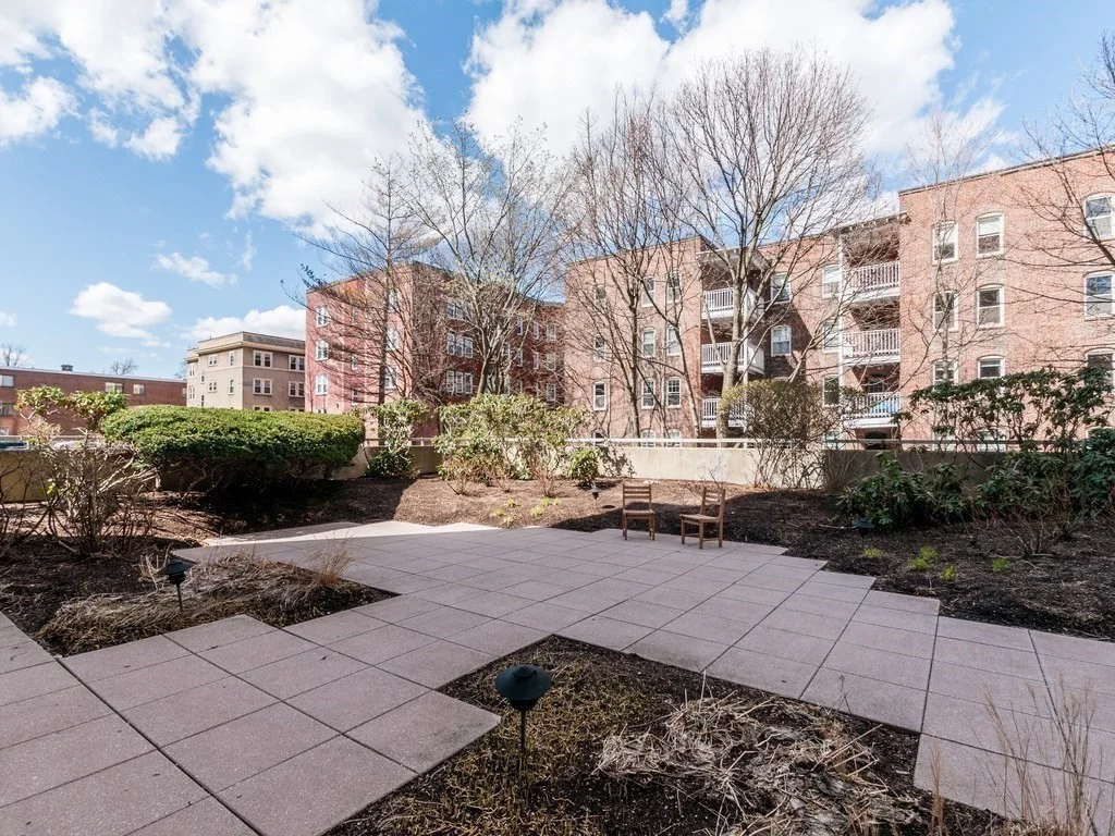 931 Massachusetts Ave, Mid Cambridge