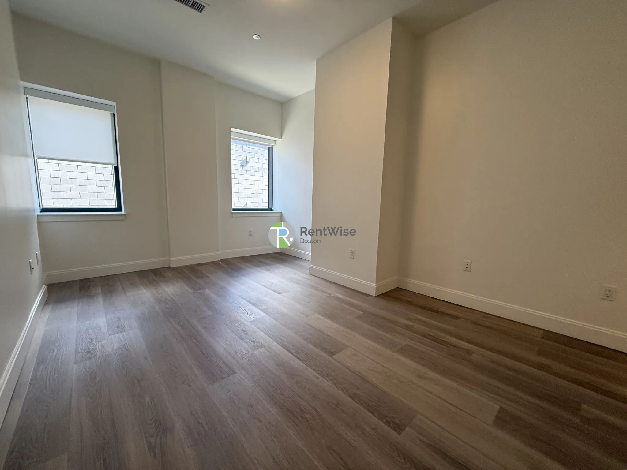 1079 Commonwealth Ave, Allston