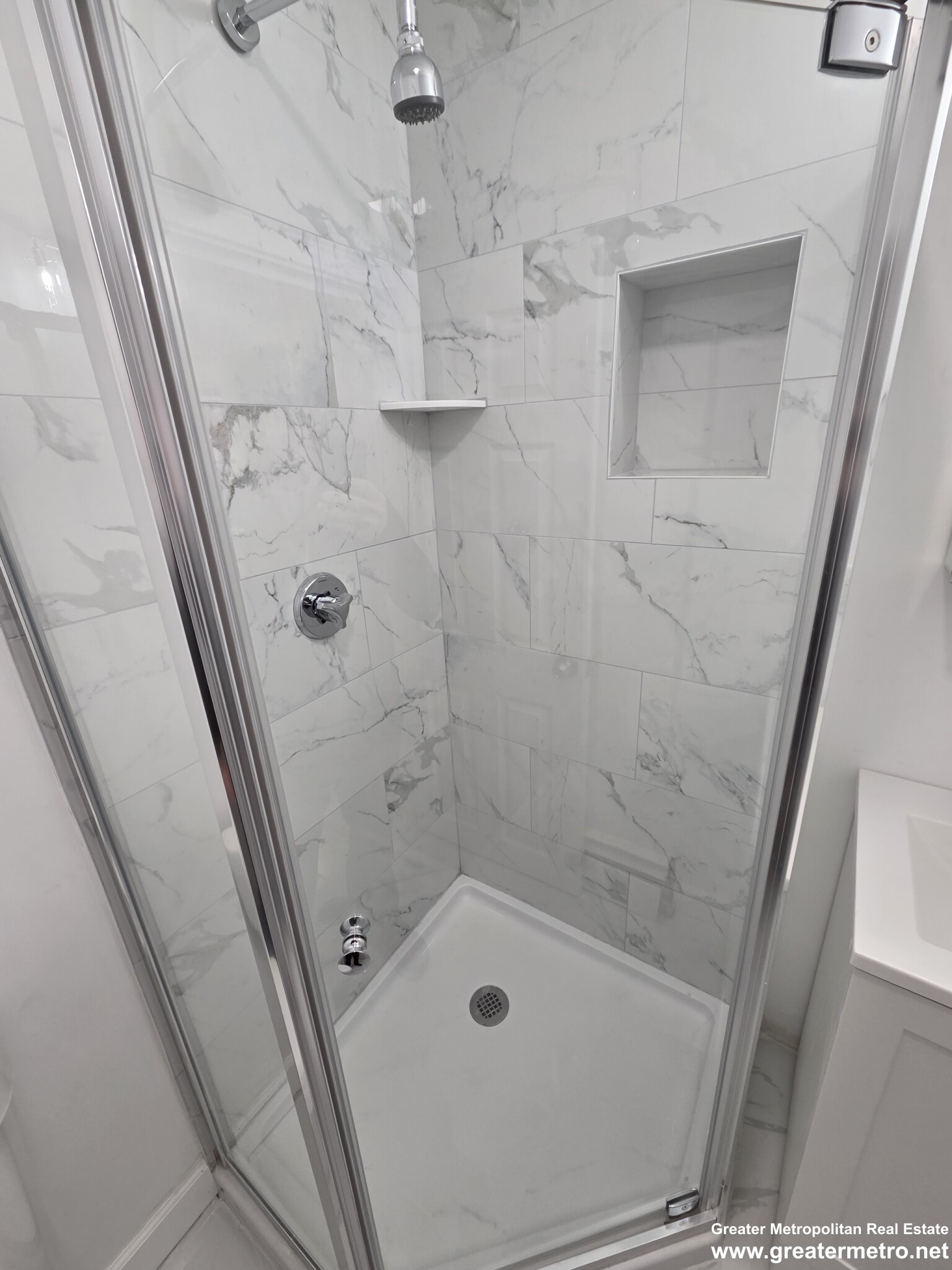 75 Charter St, North End