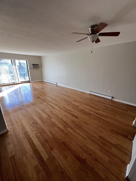 44 Maple St, Hyde Park