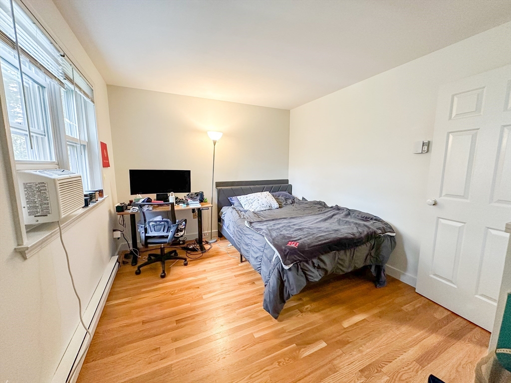 135 Bolton St, South Boston