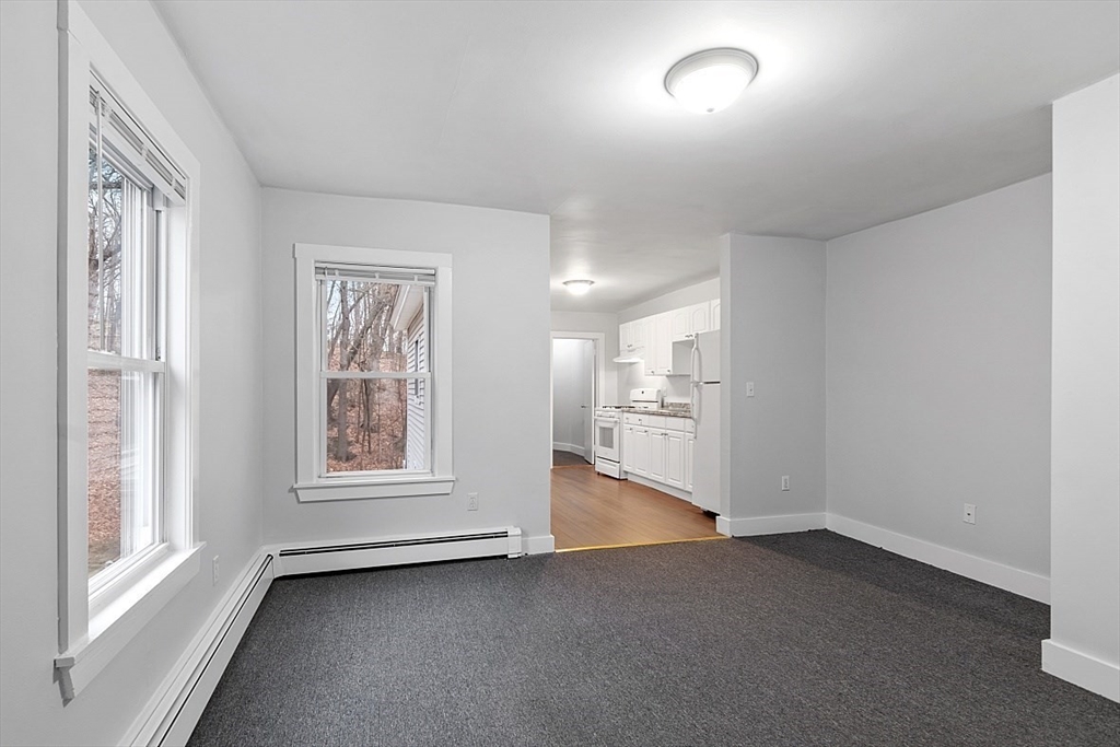 31 Mill St, Pepperell