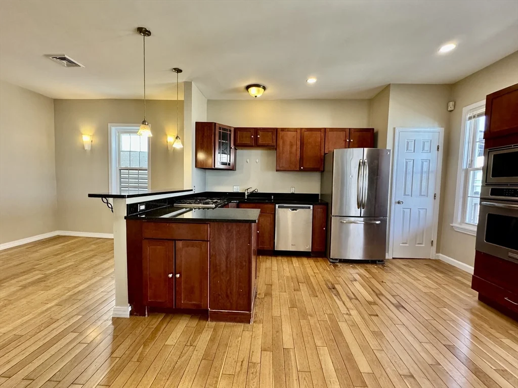 22 Elmore St, Roxbury