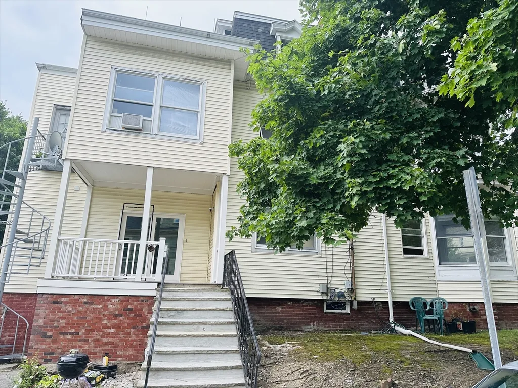 18 Appleton St, Powder House Square