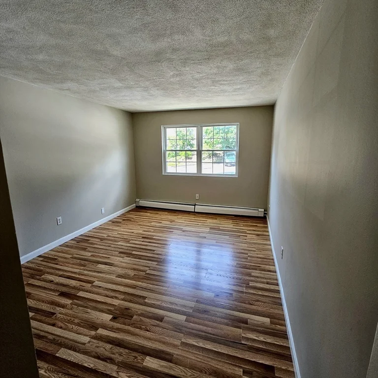 245 Boston Post Rd, Marlborough