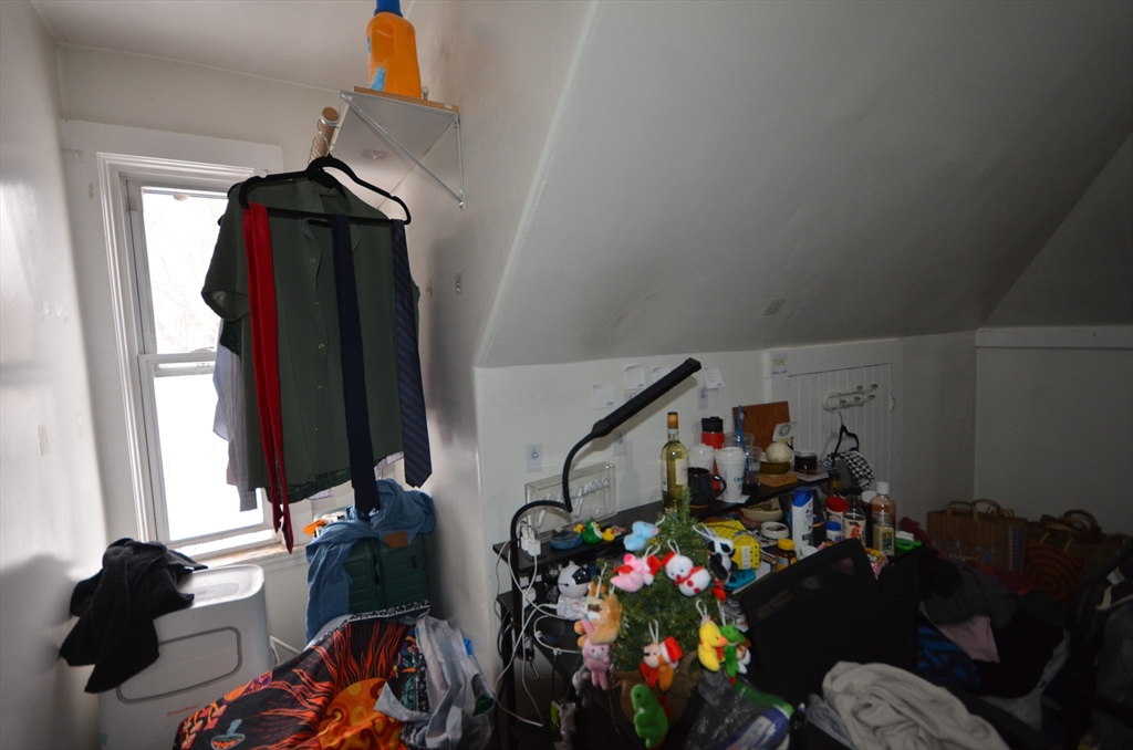 124 Academy Hill Rd, Brighton