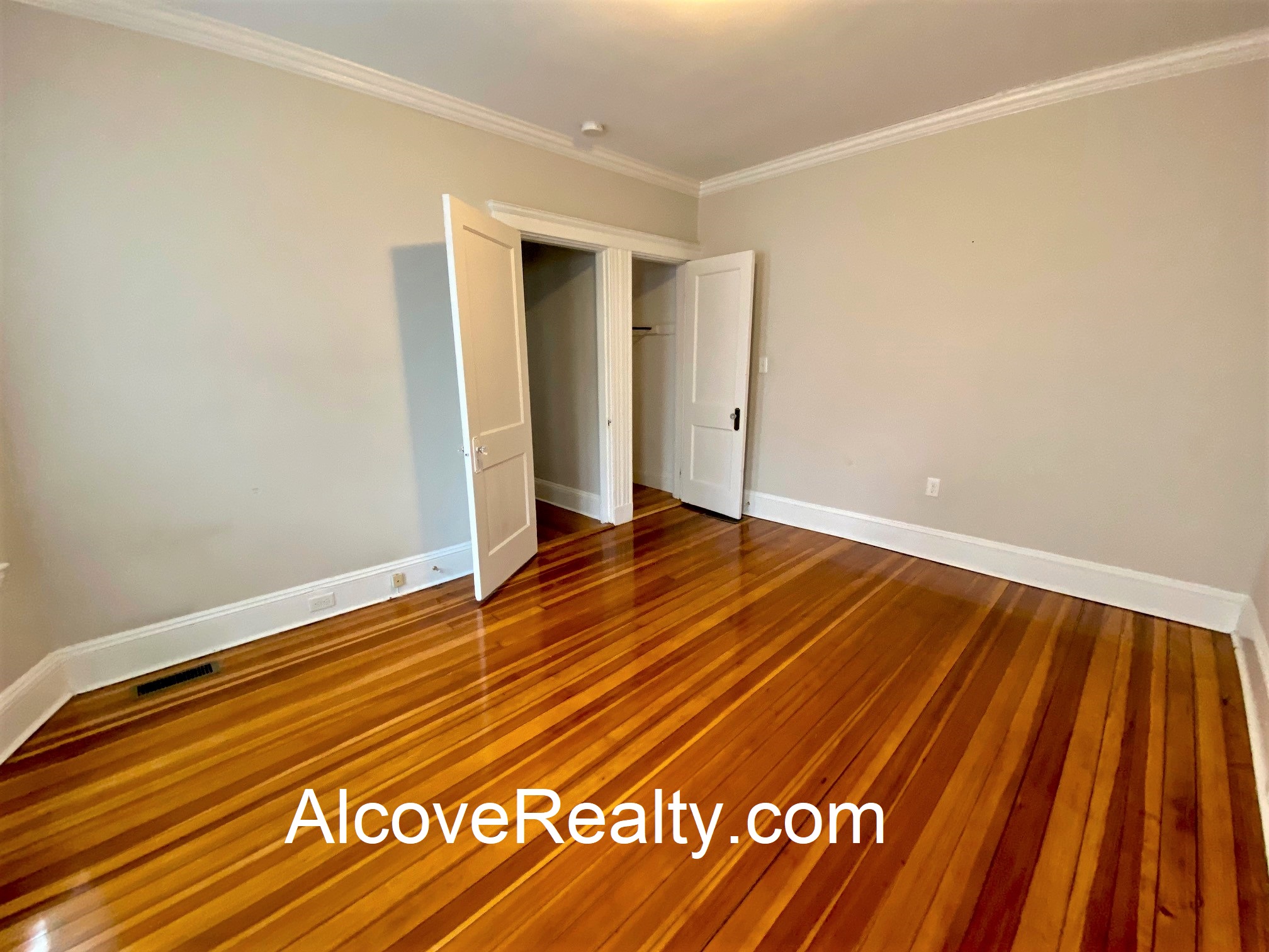 92 Powder House Boulevard, Teele Square