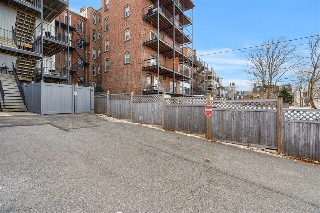 530 East Broadway, South Boston