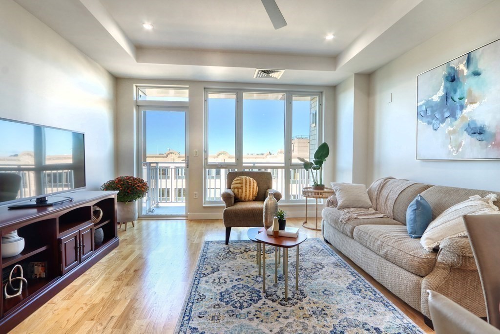 100 Station Landing, Wellington