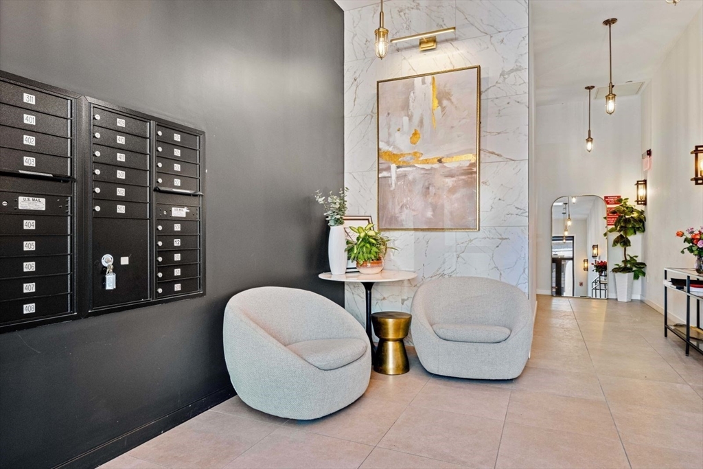 457 W Broadway, South Boston