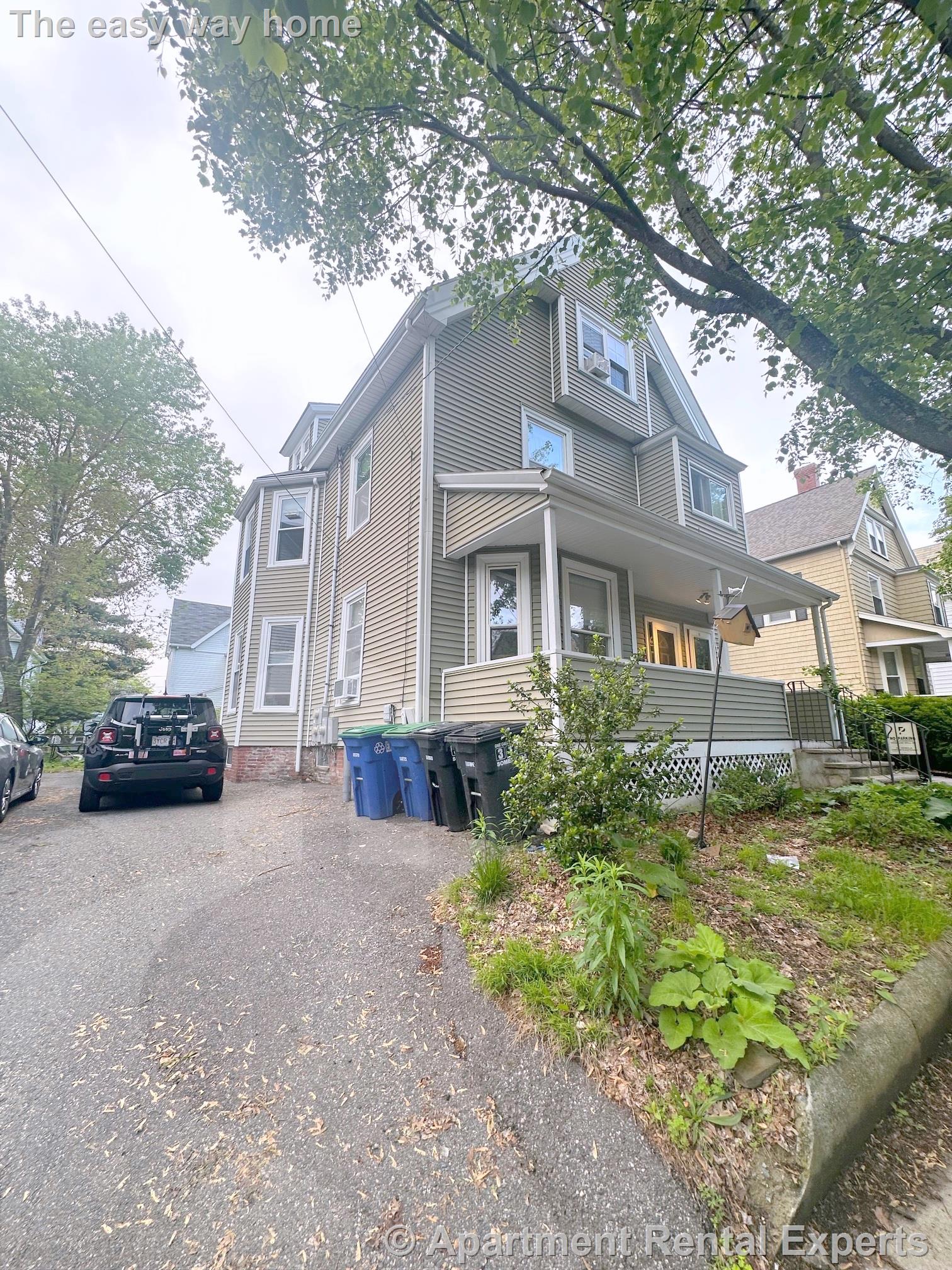 10 Rogers Ave, Davis Square