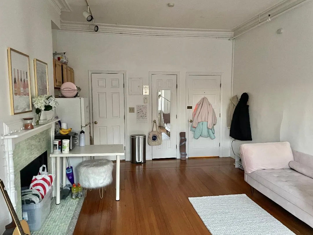 1077 Beacon St, Longwood