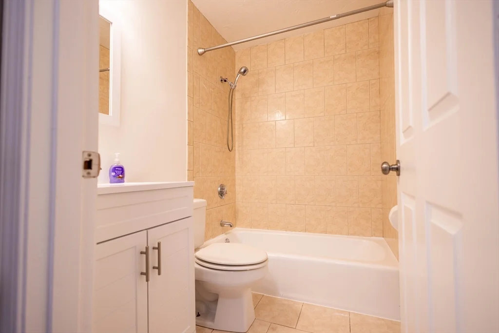 21 Erick Rd, Mansfield