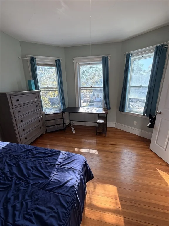 97 Court Rd, Winthrop
