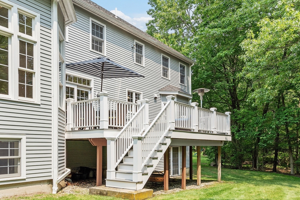 22 Periwinkle Way, North Andover