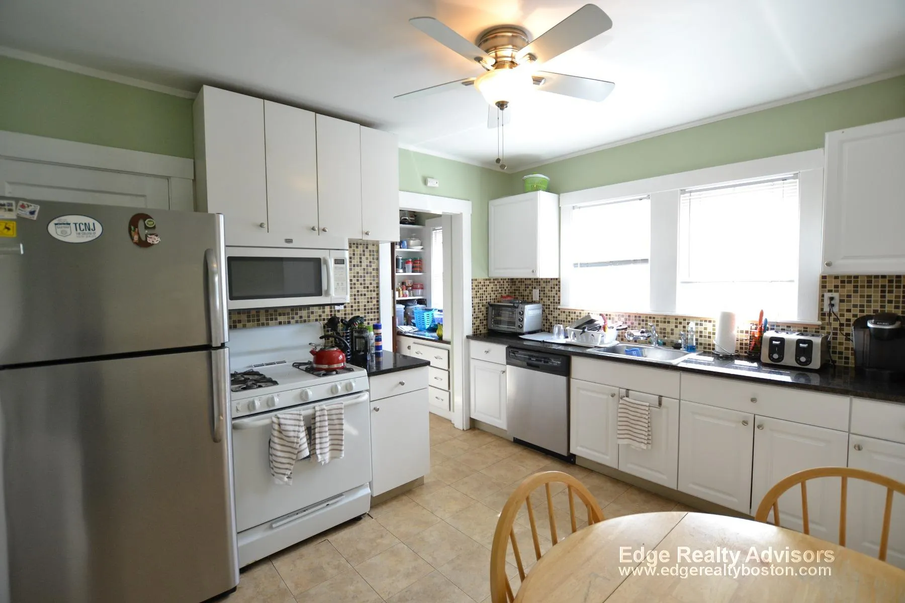 17 Bentley St, Oak Square