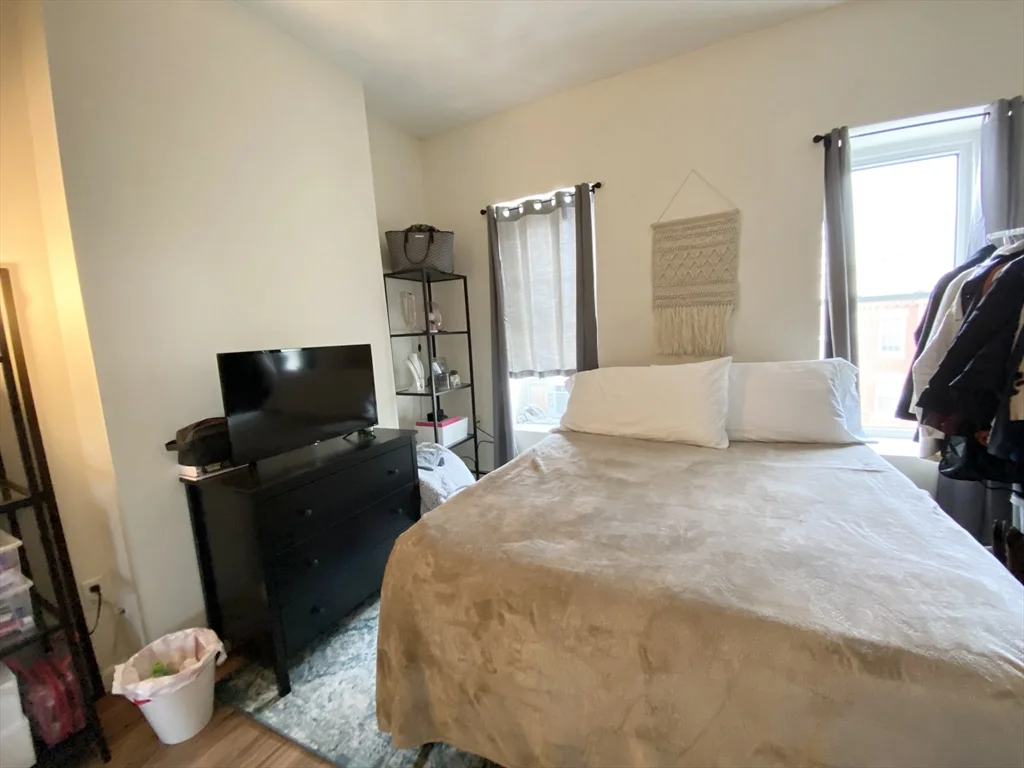 96 Hammond St, South End