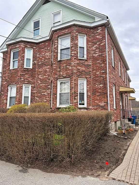 12-14 Mckenn St, Waltham